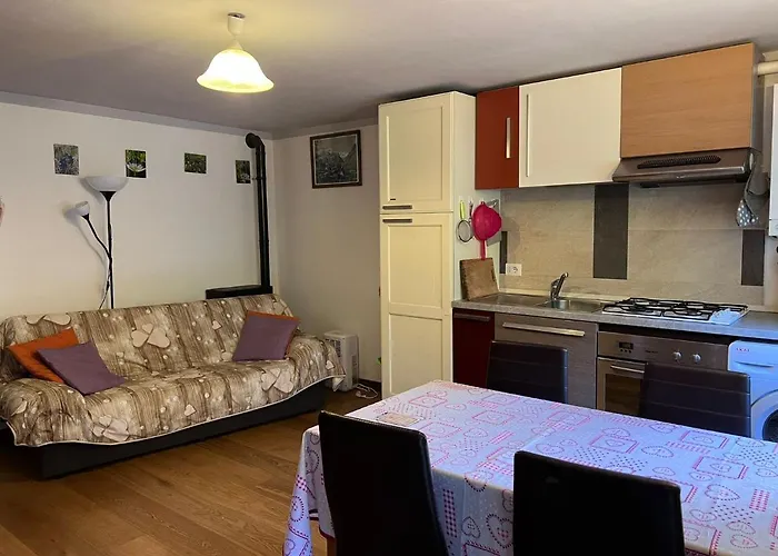 Casa Nonna Rina Дом отдыха Аланья-Вальсезия